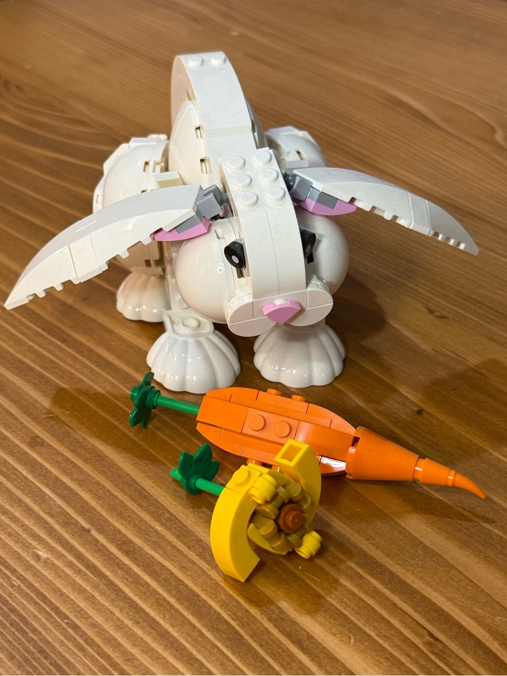 LEGO White Bunny Creator 3-in-1 set with instructions included